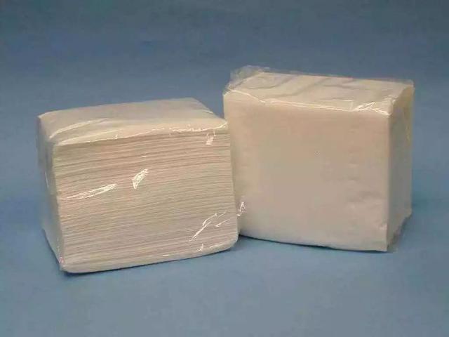 超市里黄色纸巾真的是原浆纸？白色纸巾是否含有漂白剂？